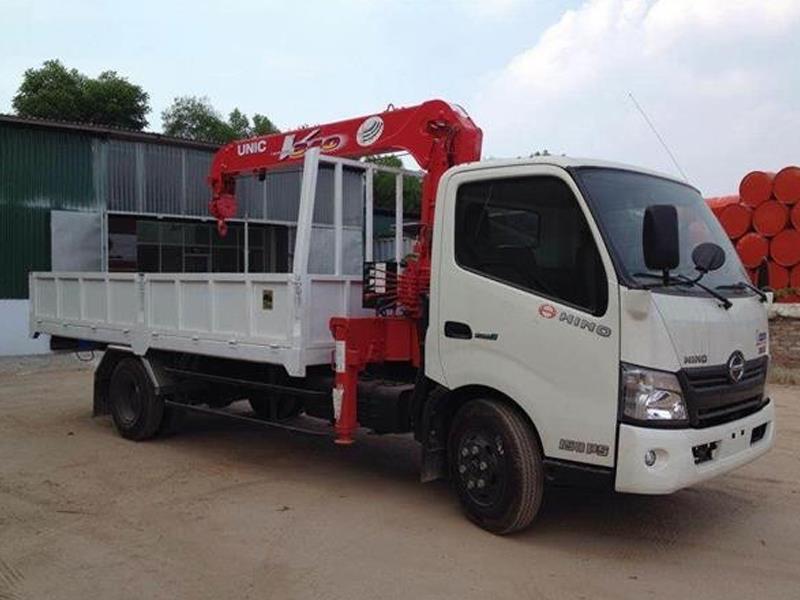 Xe tải Hino FC9JLSW gắn cẩu Unic 3 tấn URV 344