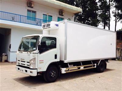 Xe tải Isuzu 9 tấn thùng đông lạnh