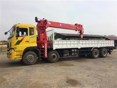 Xe tải Dongfeng 4 chân L315 30 gắn cẩu Unic 12 tấn URV1200