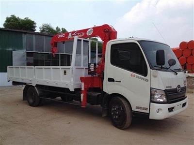 Xe tải Hino FC9JLSW gắn cẩu Unic 3 tấn URV 344