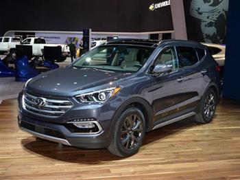 Hyundai Santa Fe ở Việt Nam giảm giá gây sốc