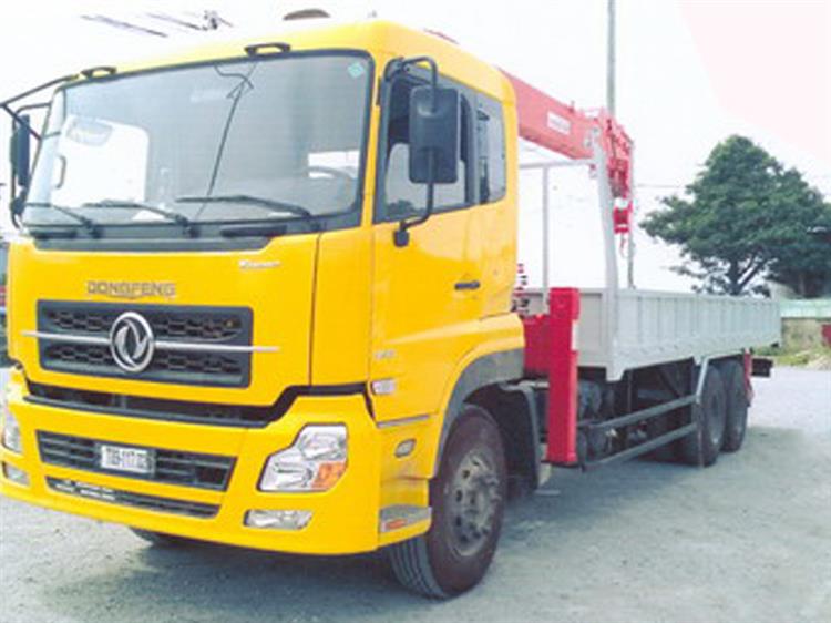Xe tải Dongfeng 3 chân gắn cẩu ATOM 7 tấn 1