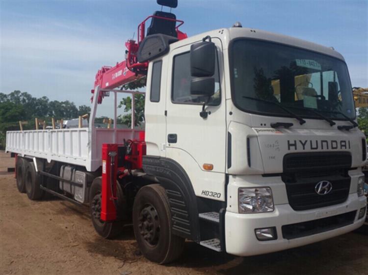 Xe cẩu HYUNDAI HD320 cẩu Atom 14 tấn 2