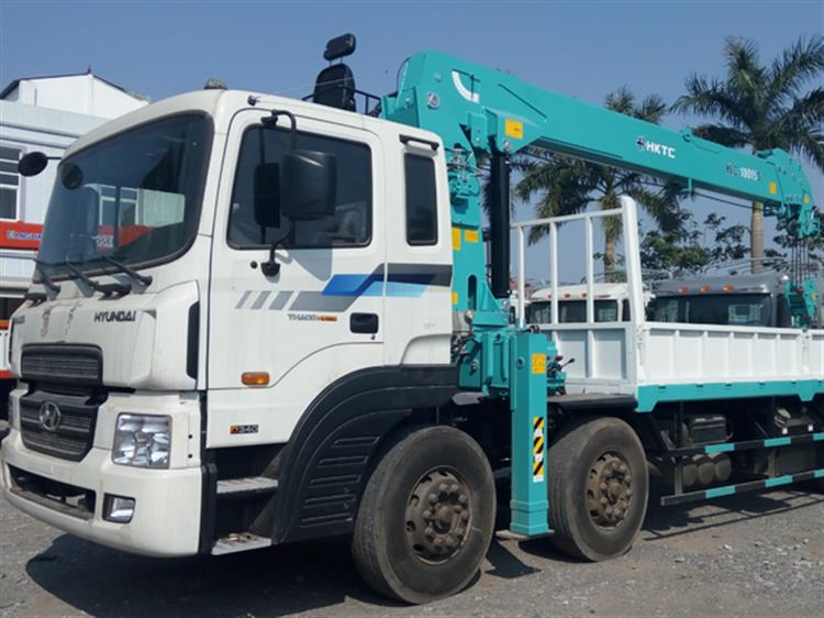 Xe cẩu HYUNDAI HD320 cẩu HKTC 10 tấn 2