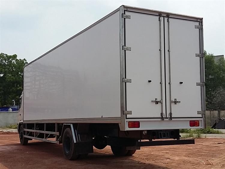 Xe tải thùng 6,4 tấn Hino 3