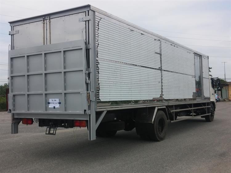 Xe tải thùng 9,4 tấn Hino 4