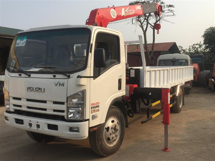 Xe tải có cần cẩu Isuzu Unic345 1