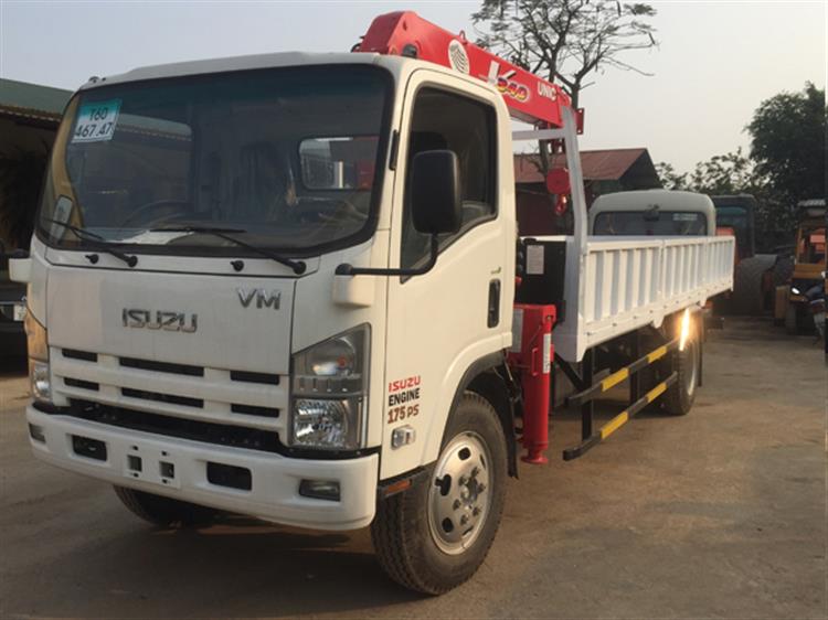 Xe tải có cần cẩu Isuzu Unic345 2