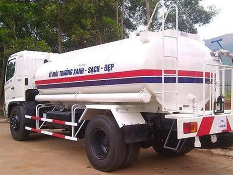 Xe phun nước rửa đường tưới cây 9m3 2