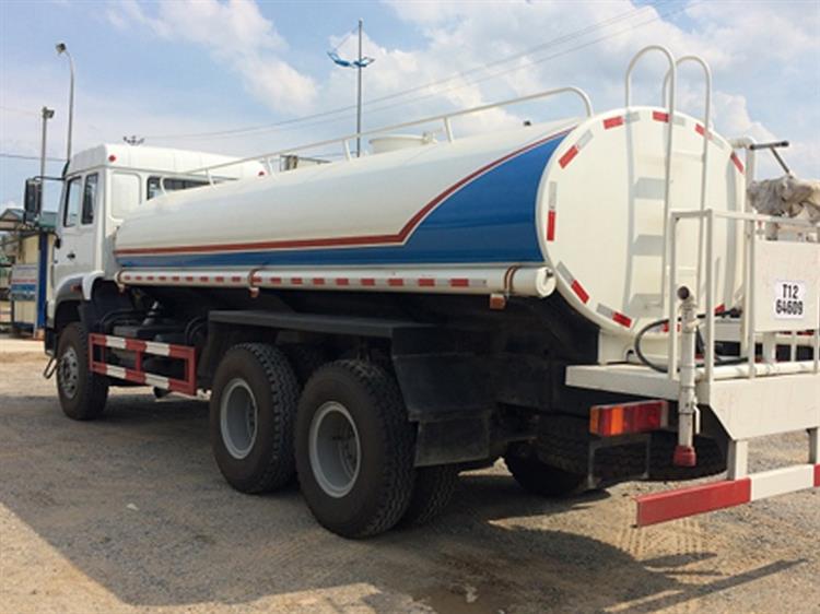 Xe phun nước rửa đường Howo 13 khối 2